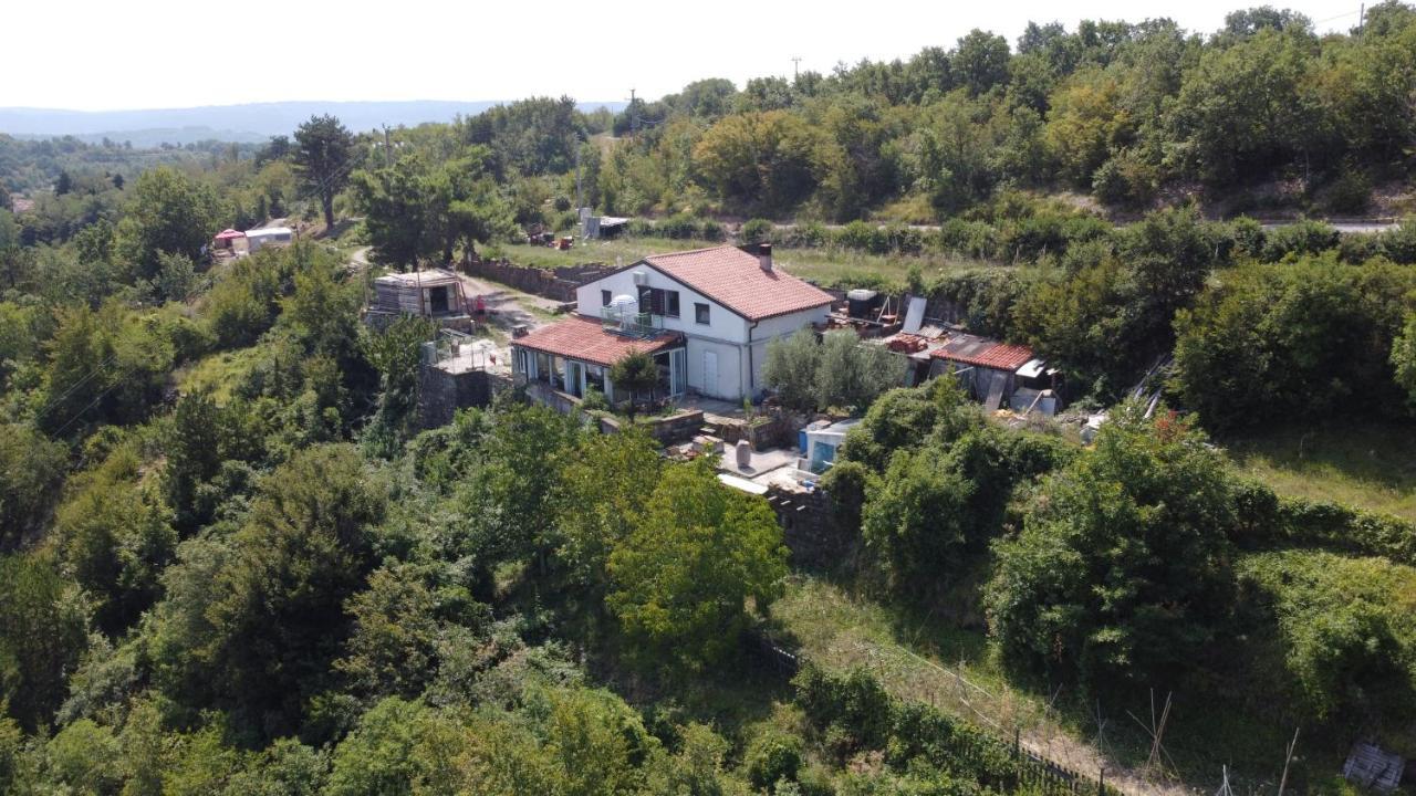 Apartments Pomjan Pogled Na Gore Exteriér fotografie